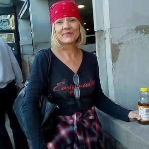 Meet your Posher, Holly